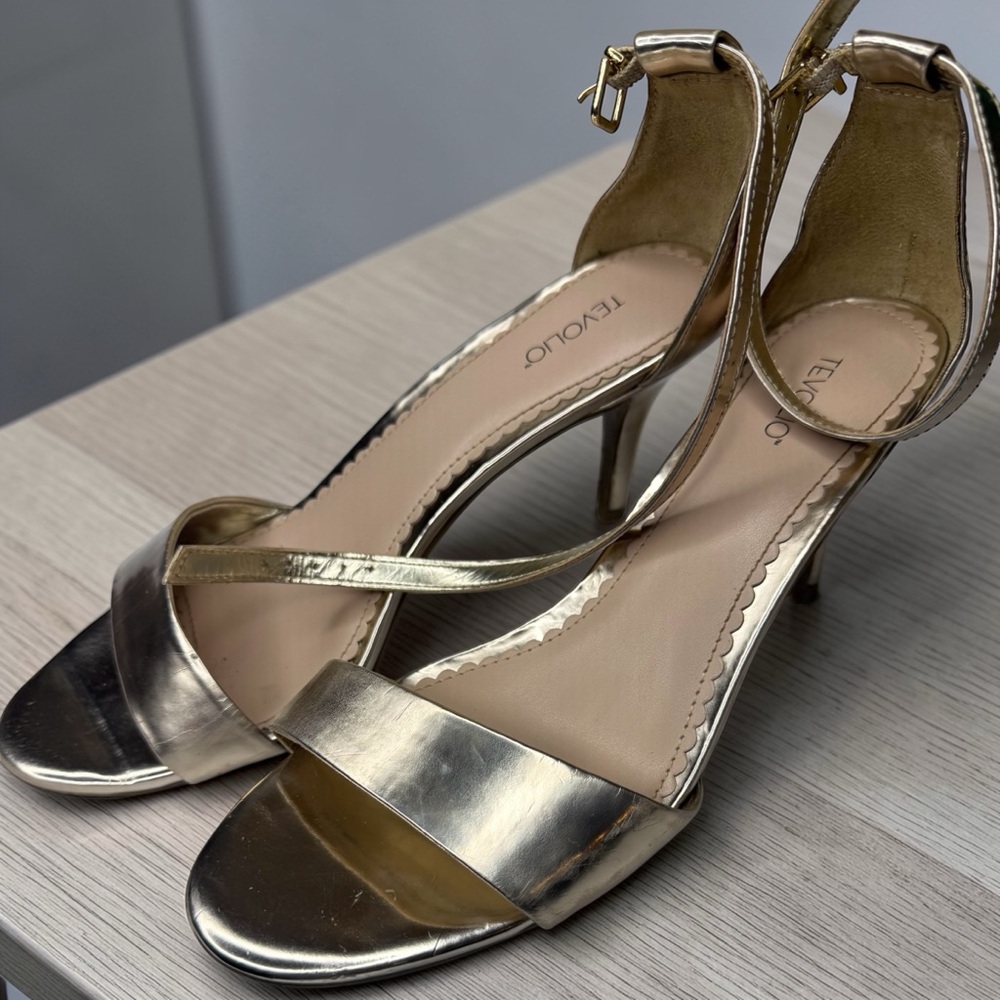 Tevolio Metallic Gold Strappy Ankle-Heel Sandals Baddie Sky High